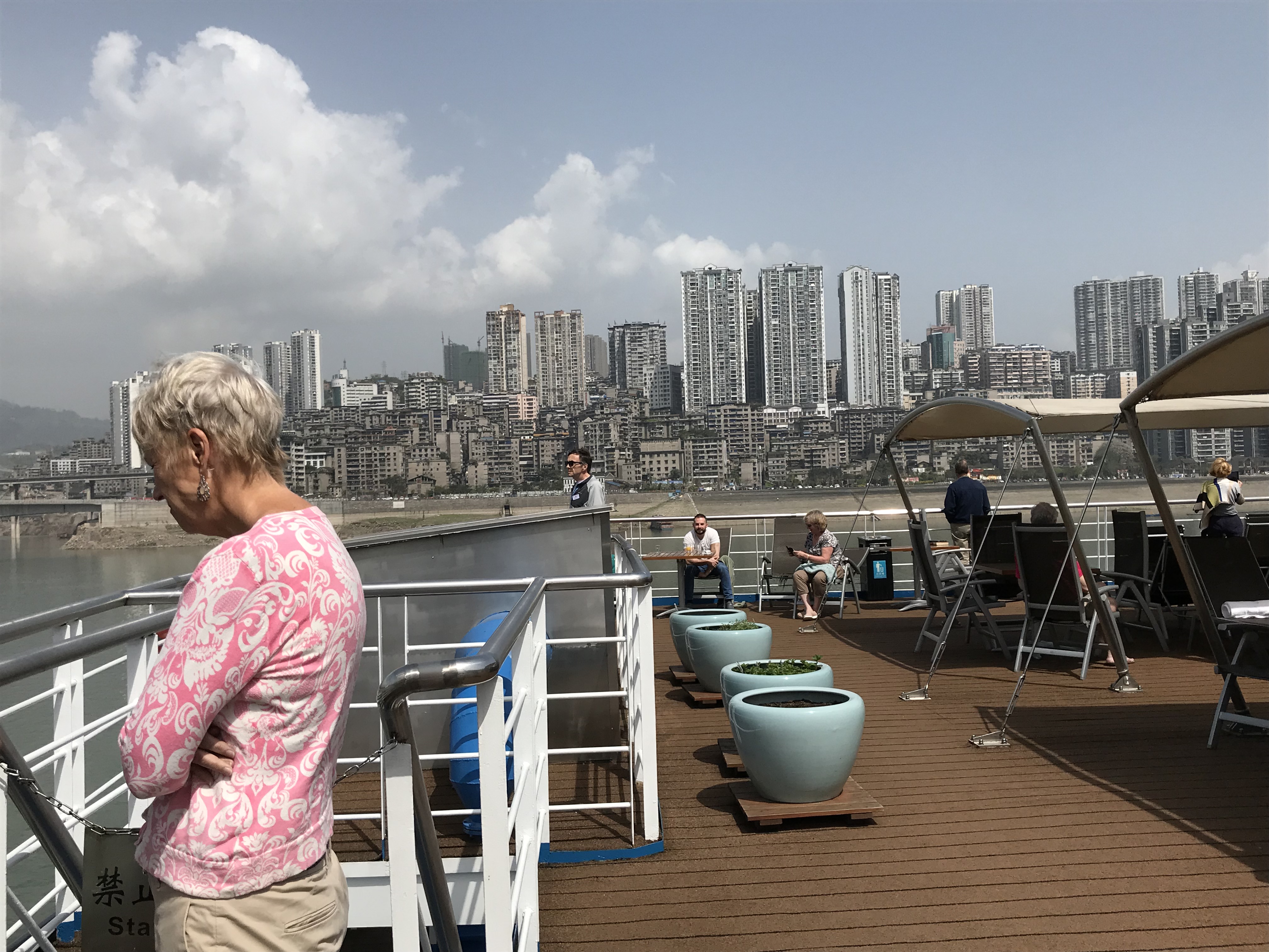 ./2018/03 - Viking China/16 - Shibaozhai/IMG_7539.JPG